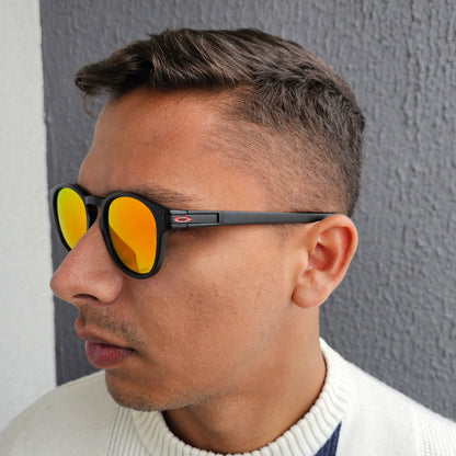 Latch Armação Preta