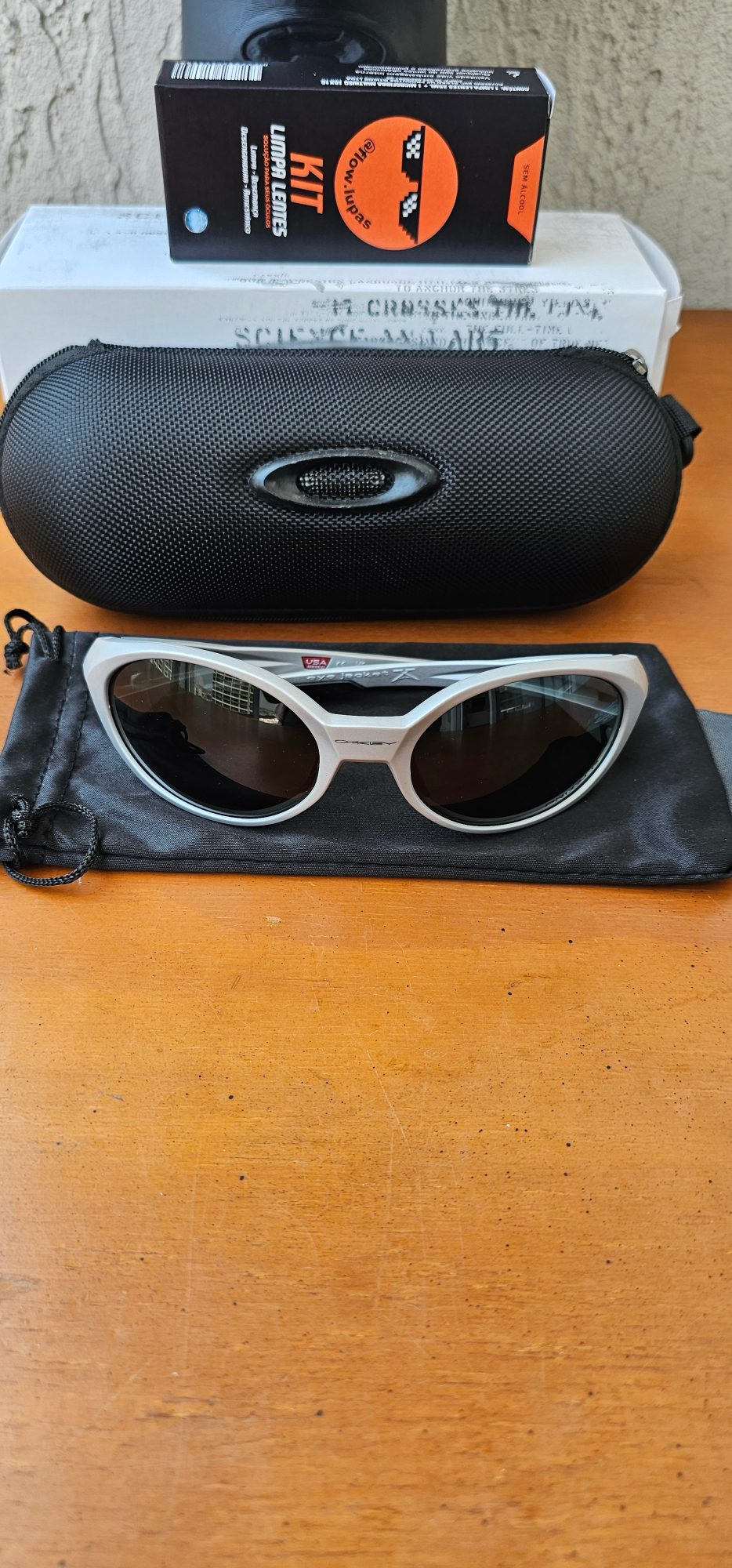 Eye Jacket Armação Cinza/Preta