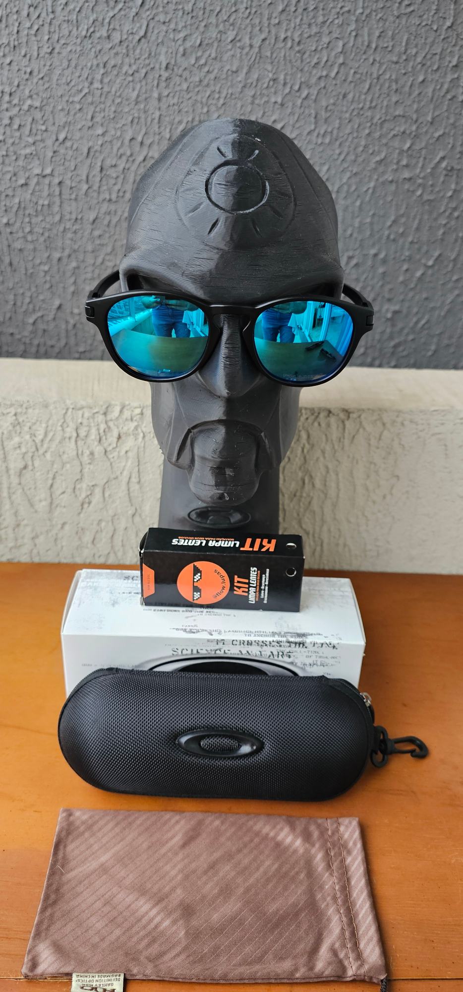 Latch Armação Preta